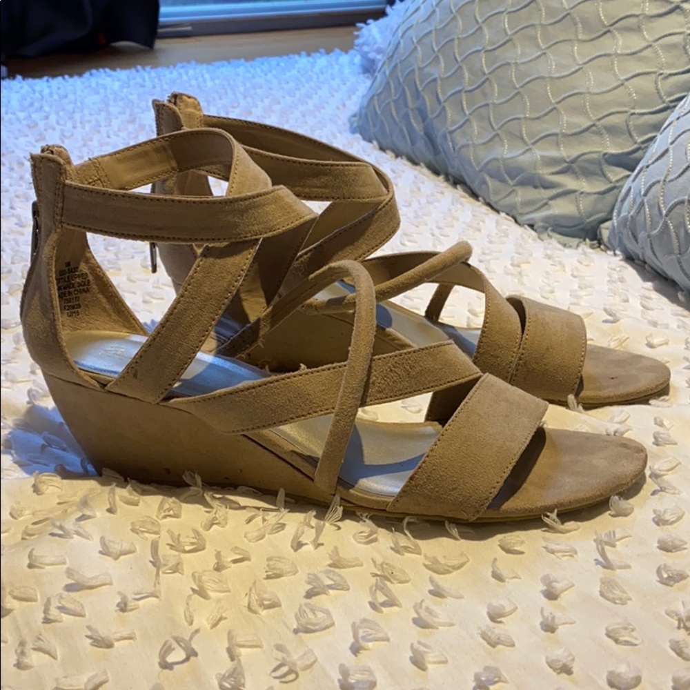 taupe wedges